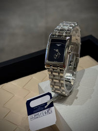 Montre Rectangulaire Élégante